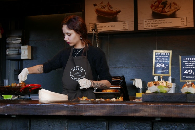Benefits of a staff uniform: five reasons why workwear is worth investing in