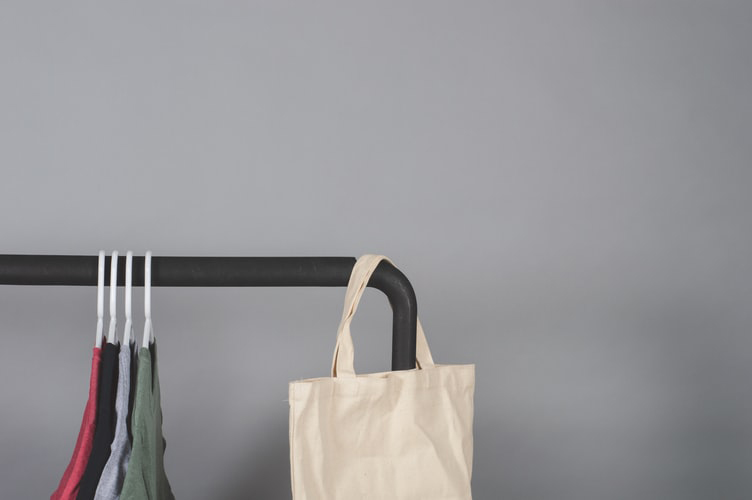 Tote bag printing: why cotton tote bags are great for your business