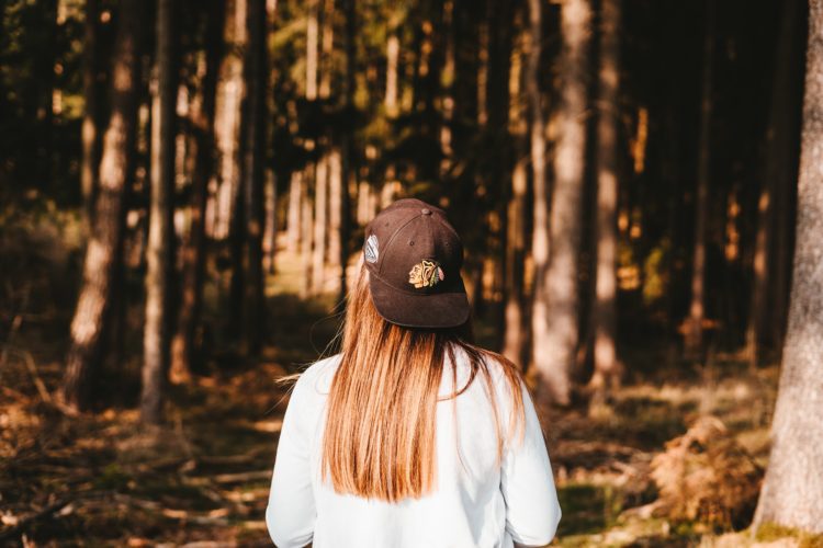 Baseball caps and beyond: choosing a style in embroidery for caps