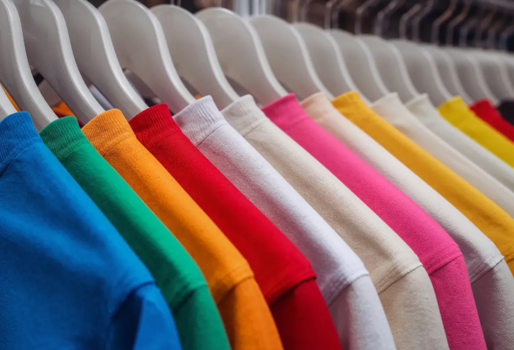 From dark shirts to multicolor custom t shirts – we can offer many possibilities in color and styles.